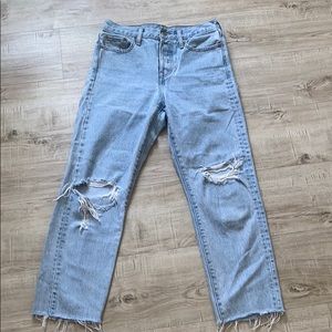 Levi’s wedgie Jeans with knee rips